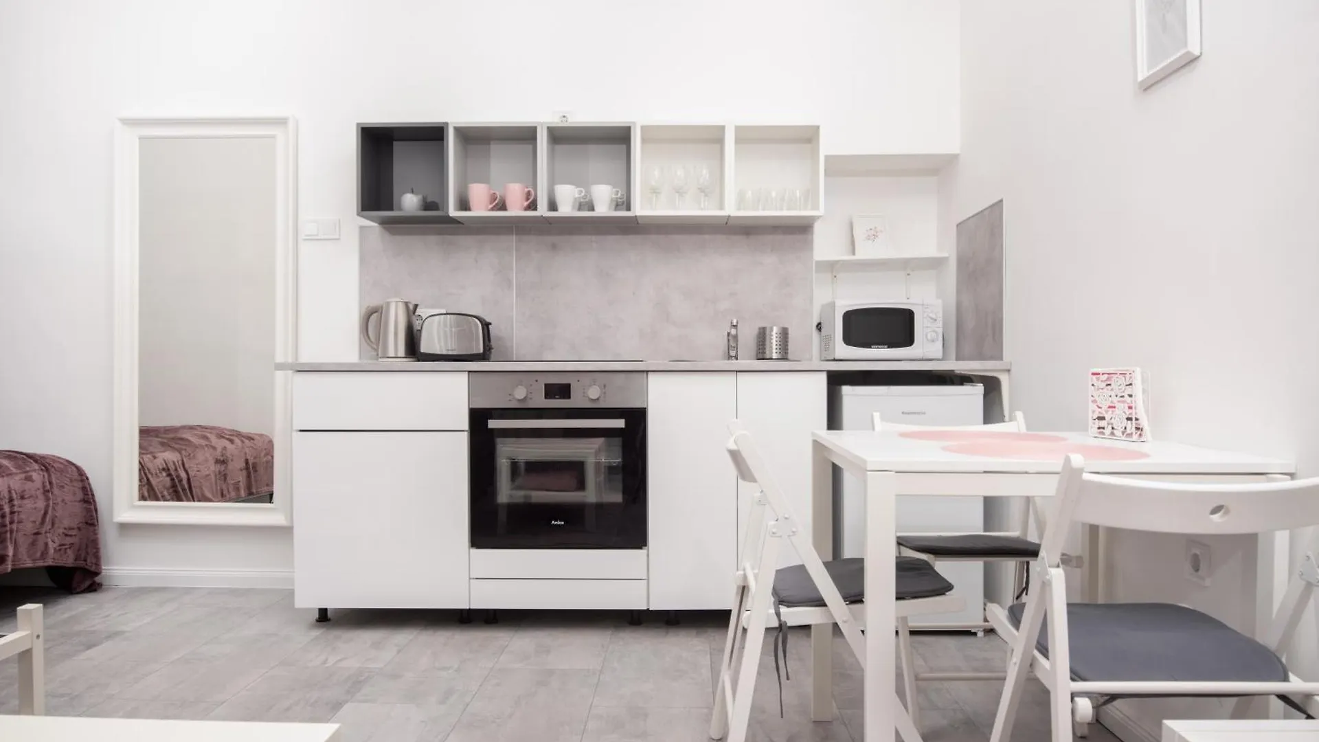 Maja'S Sweet Little Home With Free Parking And Air Condition ブダペスト ハンガリー