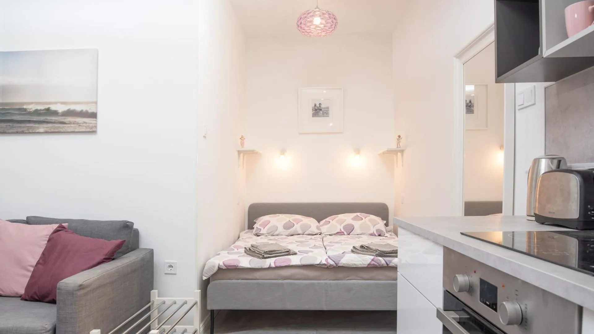 Maja'S Sweet Little Home With Free Parking And Air Condition ブダペスト 0*,  ハンガリー